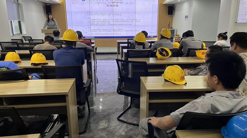 上海职业培训机构费用背后的考量因素