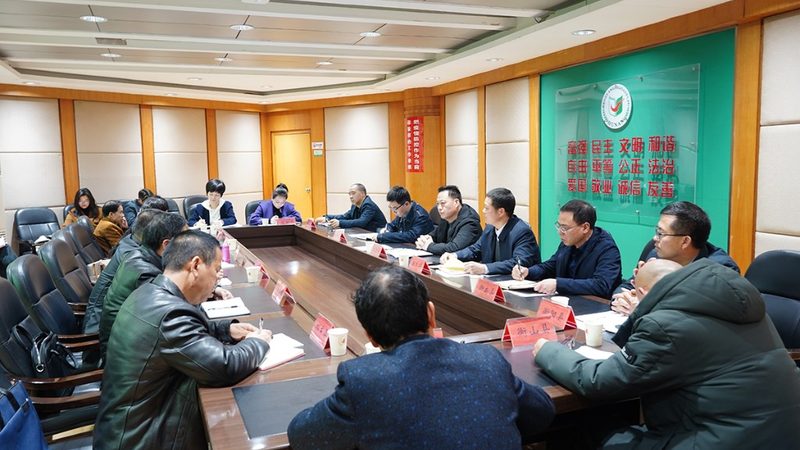 成人教育报名与考试时间：揭秘关键节点
